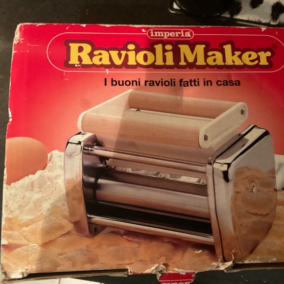 Imperia Ravioli Maker - Picture 2 of 5